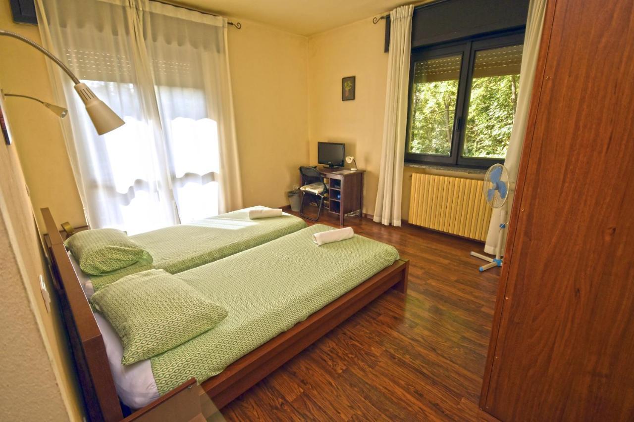 B&B La Casa Nel Bosco Invorio Inferiore Bagian luar foto